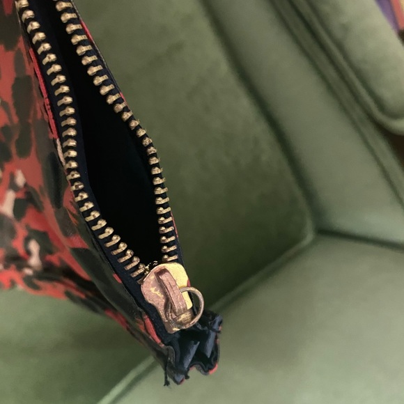 Diane Von Furstenberg cheetah print clutch - Picture 2 of 3